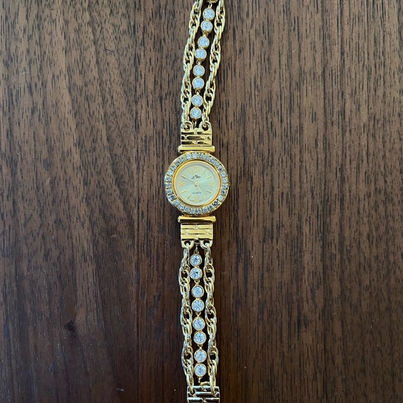 Vintage Golden Linked Watch - Picture 1 of 3